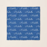 Pañuelo Crear su propio nombre blanco azul personalizado<br><div class="desc">Cree Su Nombre Carne Personalizada. Añade fácilmente un nombre en la plantilla y haz una bufanda elegante para ti mismo o un regalo de cumpleaños o un regalo de Navidades para la familia o amigos. Elija el tamaño en el menú de opciones.</div>