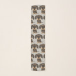 Pañuelo Dachshund de cabello alambrado| Perro Cute Teckel<br><div class="desc">Este elegante pañuelo de chiffon es un accesorio divertido para cualquier temporada. Escarabajo gris con el patrón de Dachshunds con cabello alambrado. Hace un regalo perfecto para las mamás Teckel. Visita el mundo del doodle de Jenn para ver más accesorios y regalos relacionados con la raza de perros.</div>