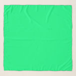 Pañuelo Elegante color verde de neón macizo minimalista<br><div class="desc">El elegante patrón minimalista de color verde de primavera neonatal es un diseño llamativo y moderno que capta la vitalidad y la energía de los tonos neones. Este tono audaz y sofisticado de primavera verde irradia frescura, lo que lo convierte en una elección perfecta para la estética contemporánea. La naturaleza...</div>