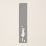 Pañuelo Gato blanco aguantando con grilletes divertidos<br><div class="desc">Completa tu equipo con este divertido accesorio de moda felina. El gato blanco loco está colgando de esta bufanda fresca. Hace un regalo original de novedad para los amantes de los gatitos. Visita Jenn's Doodle World para ver más productos con este diseño original de gatos. ©Jenn Kay</div>