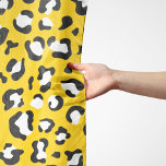 Pañuelo Impresión de leopardo, puntos de leopardo, leopard<br><div class="desc">Elegante,  elegante y sofisticado patrón de leopardo en color amarillo. Un regalo moderno y de moda,  perfecto para el amante de la impresión animal en su vida.</div>