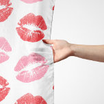 Pañuelo Labios rojos y rosados, patrón de labios, labios,<br><div class="desc">Elegante,  elegante y sofisticado,  con labios rojos y rosados sobre fondo blanco. Un regalo moderno y de moda,  perfecto para los amantes del maquillaje de su vida.</div>