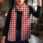 Pañuelo Navidades rojos y blancos con manchas de búfalo<br><div class="desc">Añade un toque de encanto clásico a tu armario invernal con esta bufanda de Navidades de bufanda roja y blanca. Con su atemporal estampado a cuadros, esta ligera bufanda de chiffon es perfecta para descansar y le da un ambiente rústico y acogedor a su vestimenta festiva. Ya sea para una...</div>