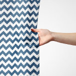 Pañuelo Navy Zigzag, Navy Chevron, patrón geométrico<br><div class="desc">Elegante,  elegante y sofisticado zigzag (chevron) de color azul marino y blanco. Regalo moderno y moderno,  perfecto para el amante del zigzag en tu vida.</div>