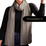 Pañuelo Patrón de Houndstoth-Pale<br><div class="desc">Sumérjase en la sofisticación con este lujoso Chiffon Scarf de Houndstoth en Pale Taupe, una perfecta mezcla de elegancia atemporal y encanto contemporáneo. El patrón de casquillo de moda en el delicado tejido de taupe pálido crea una declaración audaz y clásica. Esta gran bufanda de chicha está diseñada para el...</div>