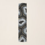 Pañuelo Piedras de Geode color blanco negro de Moda modern<br><div class="desc">Este elegante diseño de moda es perfecto para una persona moderna y elegante. Presenta un patrón falso de piedra geodésica de oro, negro y agate blanco impreso sobre un fondo de tono negro. Es único, fresco, lujoso y de moda. ***NOTA DE DISEÑO IMPORTANTE: Para cualquier solicitud de diseño personalizado, como...</div>