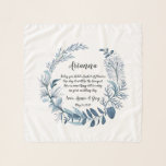 Pañuelo Poema Wild Azure Flower Girl<br><div class="desc">Regale a su chica de flores con esta bufanda dulce de chicha con su nombre, sus nombres y un entrañable poema rodeado por una corona de flores de color de agua de invierno que coincide con nuestra suite boda de Azure. El poema dice: "Hoy tienes una cesta de flores, un...</div>