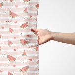 Pañuelo sandías rojas, corazones, rayas, patrón de verano<br><div class="desc">Patrón lindo,  divertido y adorable con sandías,  corazones y rayas. Un regalo moderno y de moda,  perfecto para el amante de la fruta en su vida.</div>