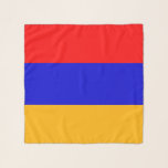 Pañuelo Scarf cuadrado con bandera de Armenia<br><div class="desc">¡Agrega un toque de orgullo armenio a tu armario con nuestro exclusivo pañuelo cuadrado con la bandera de Armenia! Diseñado con meticulosa atención a los detalles, este pañuelo no es solamente un accesorio elegante; es una celebración de la rica herencia e identidad cultural de Armenia. El diseño vibrante muestra de...</div>