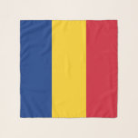 Pañuelo Scarf cuadrado con bandera de Rumania<br><div class="desc">¡Añada un toque de orgullo rumano a su armario con nuestro exclusivo pañuelo cuadrado con la bandera de Rumania! Diseñado con meticulosa atención a los detalles, este pañuelo es más que un accesorio de moda; es una celebración del legado y orgullo cultural de Rumania. El diseño vibrante muestra de manera...</div>