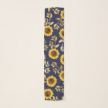 Pañuelo Sunny Yellow Gold Navy Sunflowers deja el patrón<br><div class="desc">Este elegante y florido estampado de moda es perfecto para la temporada de verano. Su decoración es de color amarillo y marrón, con un diseño de girasol pintado con finas hojas de Relieve metalizado dorado impresas sobre un sencillo fondo azul marino. Este impreso es moderno, rústico y moderno. ***NOTA DE...</div>