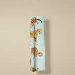 Pañuelo Tigre, Chita Y Leopardo<br><div class="desc">Dibujos de tigres, chitas y leopardo sobre un fondo turquesa muy claro.</div>