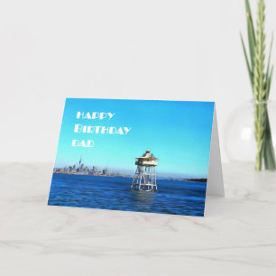 Papá del feliz cumpleaños sobre tarjeta del faro