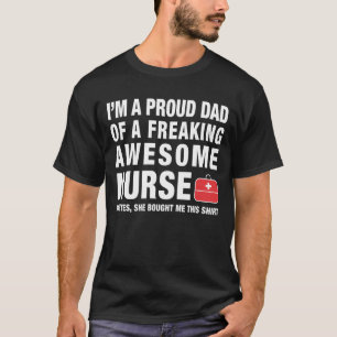 Papá orgulloso de una camisa del padre de la