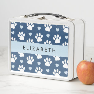 Papas de perro, garras blancas, corazones azules,