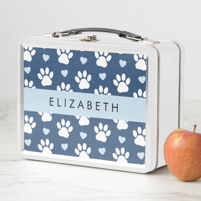 Papas de perro, garras blancas, corazones azules,  (In situ)