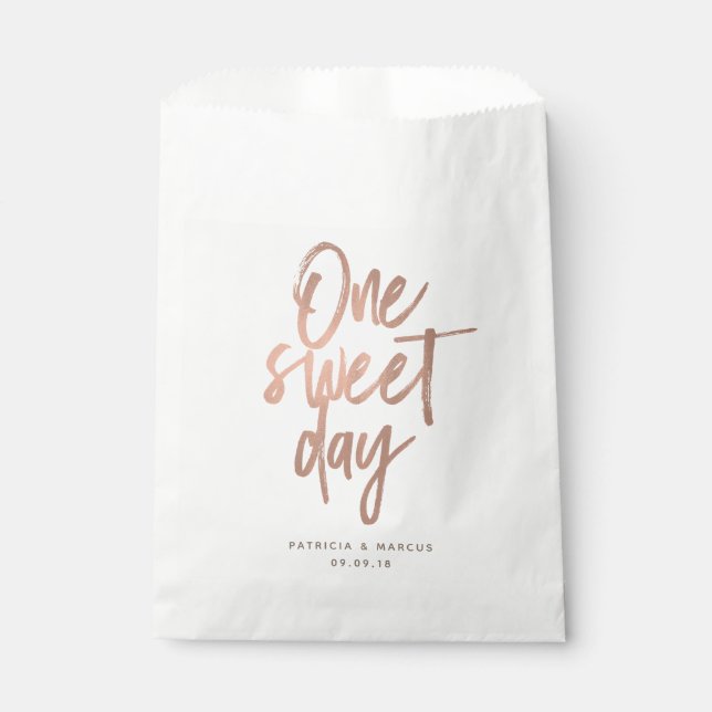 Papel Bolsa de Rosa de Boda de Oro de Cepillo Moderno (Anverso)
