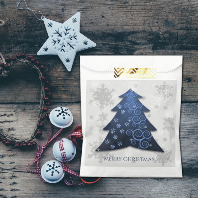 Papel Bolsa favorita de árbol de Navidad azul festivo (Blue Festive Christmas Tree Favor Bag)