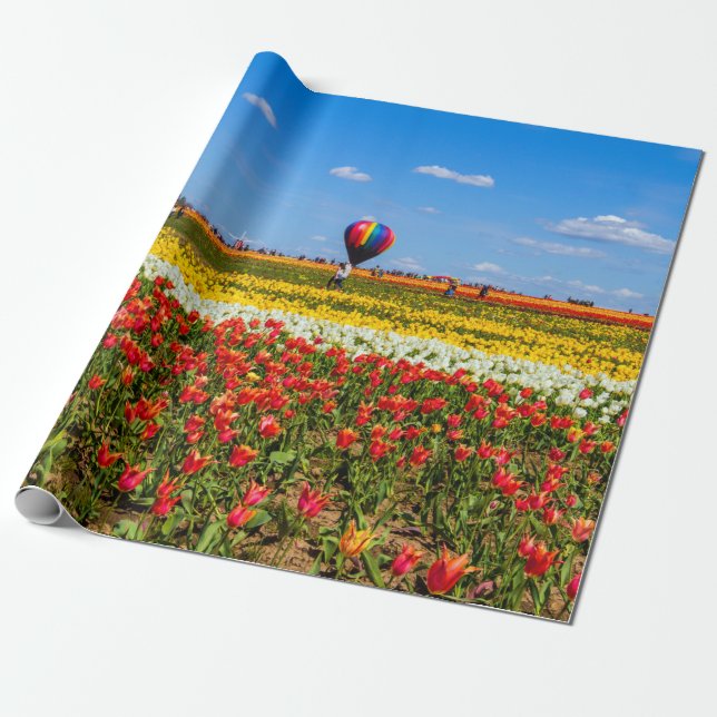 Papel de ajuste de tulipanes de primavera (Desenrollado)