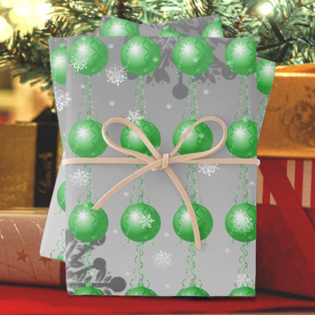 Papel de envolvimiento de adorno de Navidad verde (Green Fancy Ornament Wrapping Paper)