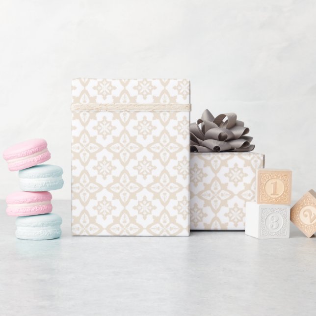 Papel de envolvimiento de papel con patrones geomé (Baby Shower)