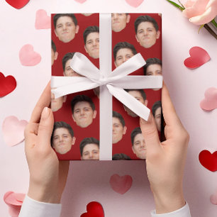 Papel de envolvimiento de regalo rojo, foto gracio