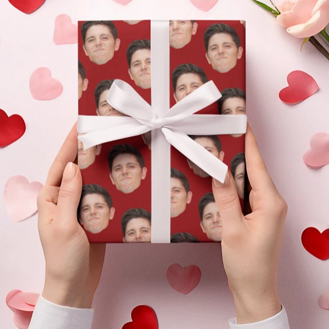 Papel de envolvimiento de regalo rojo, foto gracio (Subido por el creador)