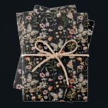 Papel de envolvimiento floral negro<br><div class="desc">Este elegante y elegante Papel de envolvimiento floral Black Boho cuenta con hermosas flores de acuarela pintadas a mano,  decoradas en un encantador ramo perfecto para bodas de primavera,  verano o otoño. Buscar elementos coincidentes en la colección Black Boho Wildflower.</div>