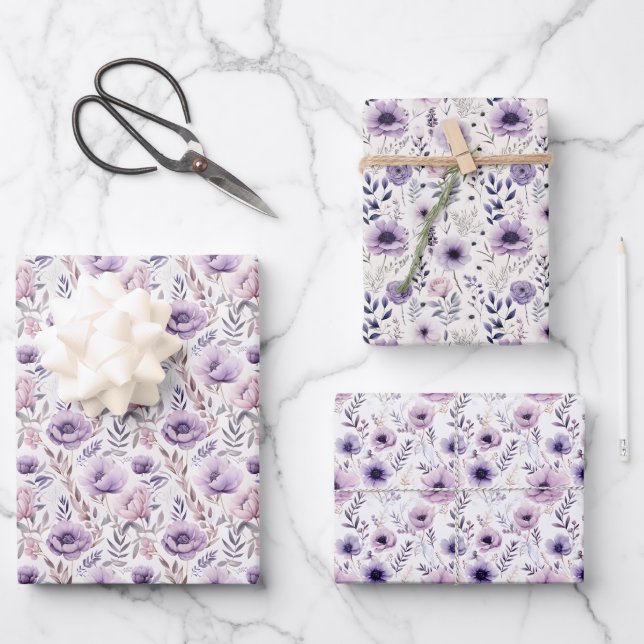 Papel de envolvimiento morado floral de hoja plana (Anverso)