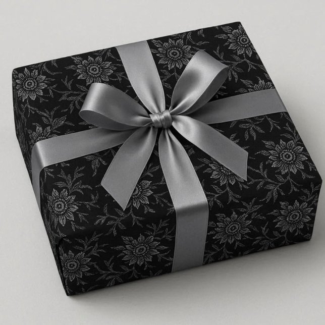 Papel de envolvimiento negro elegante con flores (elegant gothic or dark theme wedding gift wrap.  Black with crystal floral accent)