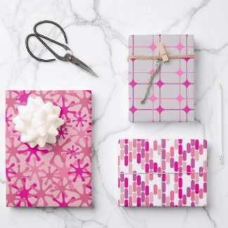 Papel de envolvimiento rosado vibrante en un conju