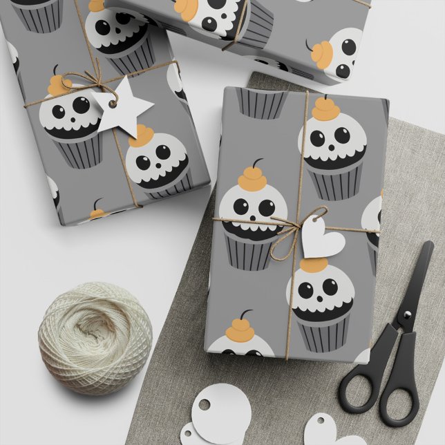 Papel De Regalo Adorable Ghost Face Cupcakes Para Regalos De Hallo (A wrapping paper with skull-cupcakes. Perfect for Halloween crafts and gifts. )