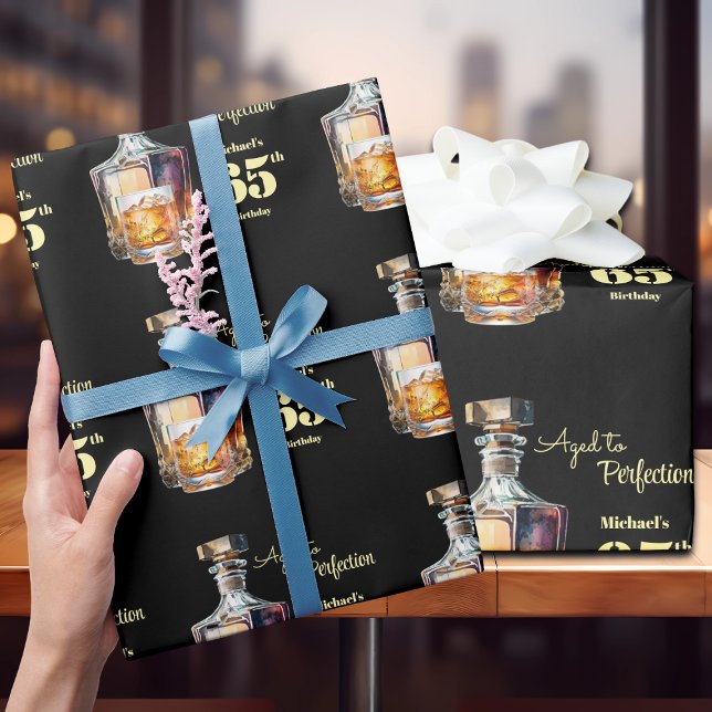 Papel De Regalo Aged to Perfection Men's 65th Whiskey Birthday  (Subido por el creador)