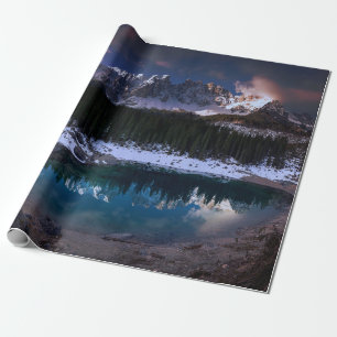 PAPEL DE REGALO ÁRBOLES CERCA DE LA MONTAÑA