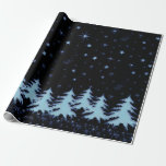 Papel De Regalo Árboles de Navidad brillantes azules y estrellas e<br><div class="desc">Árboles de Navidad brillantes azules y estrellas en el cielo nocturno. Los brillantes árboles azules y las brillantes estrellas crean un ambiente encantador,  que evoca un sentimiento de alegría y que es sinónimo del tiempo de los Navidades. ¡Debes saber que tienes una foto!</div>