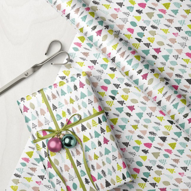 Papel De Regalo Árboles navideños brillantes y alegres (Subido por el creador)