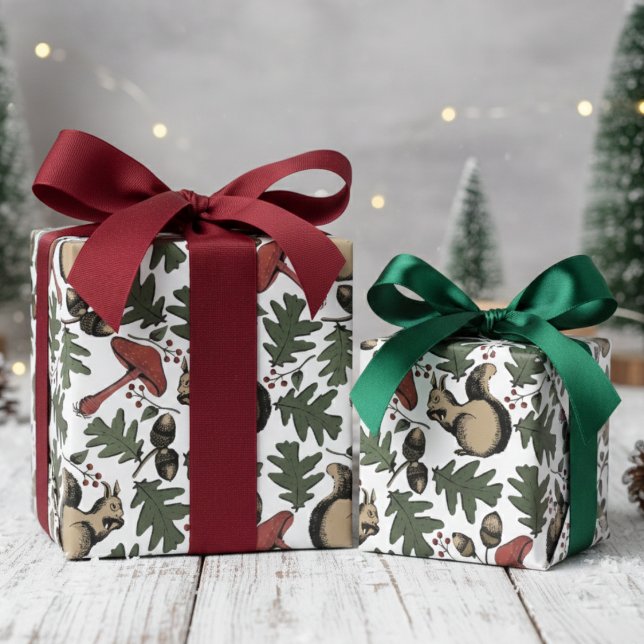 Papel De Regalo Ardillas de bosque festivo, alcornoques y hongos b (Festive Cute Forest Winter Squirrels & Leaves Woodland Wrapping Paper for Nature Wild Animals Lover)