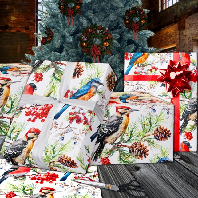 Papel De Regalo Aves de Invierno Pino Cones y Festividades de Berr (Winter Birds Pine Cones & Red Berries Holiday Wrapping Paper Rolls in 6 and 15 foot lengths)