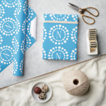 Papel de regalo azul claro con monograma personali