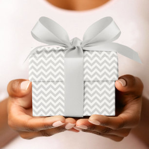 Papel De Regalo Baby Shower Gris y White Chevron Stripe
