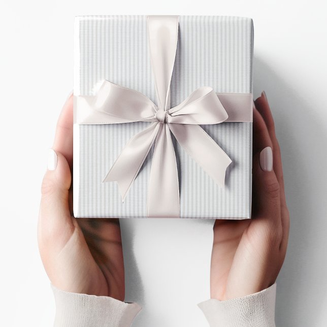 Papel De Regalo Baby Shower suave de marfil y rayas blancas (Elegant Ivory & White Pinstriped Baby Shower Wrapping Paper. Chic Simple Ivory & White Thin Stripes)