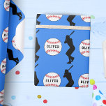 Papel De Regalo Ball Player Kids Nombre Birthday Blue<br><div class="desc">Los Niños Jugadores De Ball De Béisbol Llaman Papel De Envoltura De Cumpleaños. Silhouette de jugadores de béisbol y pelotas de béisbol con un nombre personalizado en un fondo azul. Personaliza con tu nombre.</div>