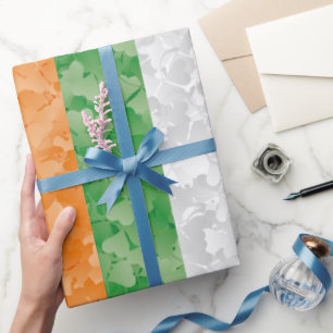 Papel De Regalo Bandera de Irlanda con un patrón de shamrock