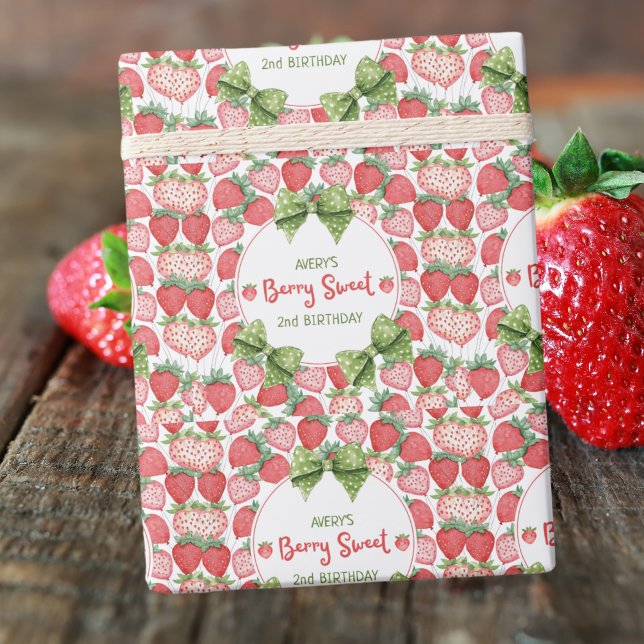 Papel De Regalo Berry Sweet 2nd Birthday Strawberry Party  (Subido por el creador)