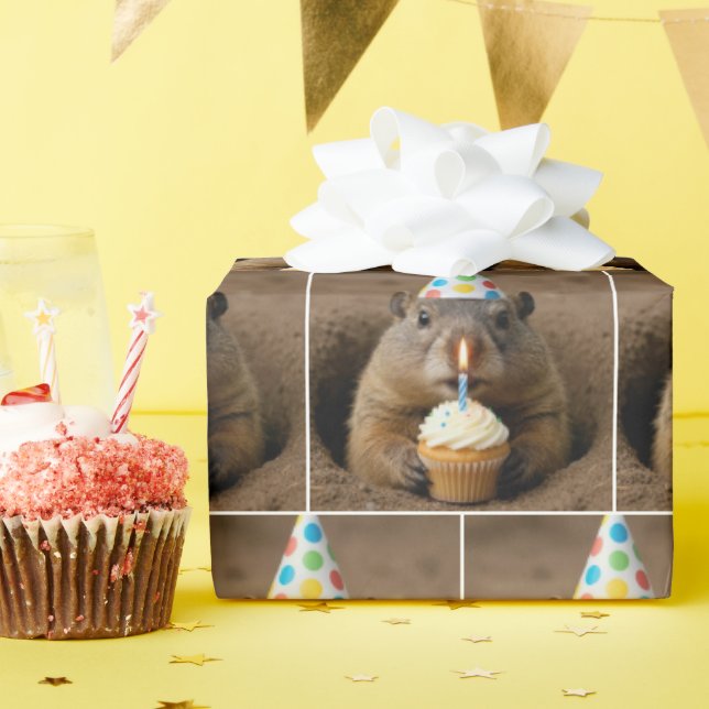 Papel De Regalo Birthday Groundhog with a Cupcake (Fiesta de cumpleaños )