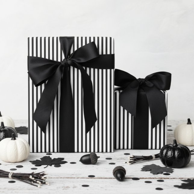 Papel De Regalo Black & White Pinstripe Halloween (Modern & Classic Black and White Striped Wrapping Paper. Trendy Black & White Chic Stripes Pattern)