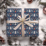 Papel De Regalo Blue Nordic Deer Christmas Tree Floral Holiday<br><div class="desc">Prepárate para difundir algunas alegrías navideñas con papel de envoltura de la Fiesta Floral de los Renos Nórdicos de Marina! Este papel de envolvimiento de alta calidad de Navidades escandinavos capta perfectamente el espíritu festivo de la temporada. Presenta un hermoso patrón -incluyendo un árbol central de Navidad, reno, zorros y...</div>
