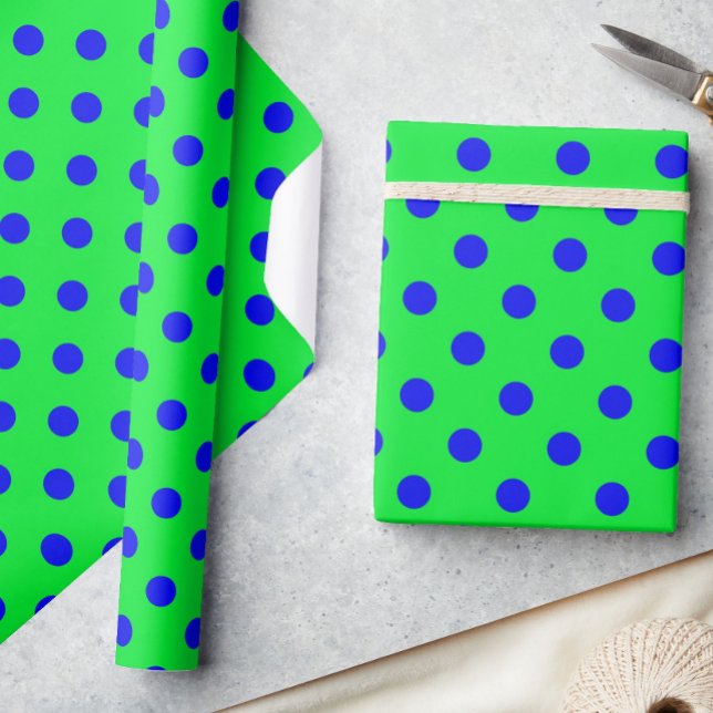 Papel De Regalo Blue On Green Polka Dots Pattern Design  (Subido por el creador)