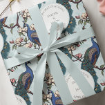 Papel De Regalo Boda azul botánico Peacock & Flowers<br><div class="desc">El Boda azul botánico Peacock & Flowers Wrapping Paper presenta un estilo Chinoiserie con pavos reales verde azulados y azules dibujados a mano, encaramados sobre ramas de árboles de Magnolia en flor, con un elegante fondo azul suave. Todo el texto es editable. Personalice el encabezado, los nombres y la fecha...</div>