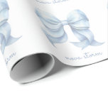 Papel De Regalo Bow azul moderno personalizado con monograma de no<br><div class="desc">Envuelve tus regalos con estilo con nuestro moderno Papel de envolvimiento personalizado Blue Bow, una perfecta mezcla de elegancia y encanto. Con un delicado arco acuarela, este papel de envoltura representa la estética de la coqueta de moda, lo que lo convierte en una elección ideal para los que aprecian tanto...</div>